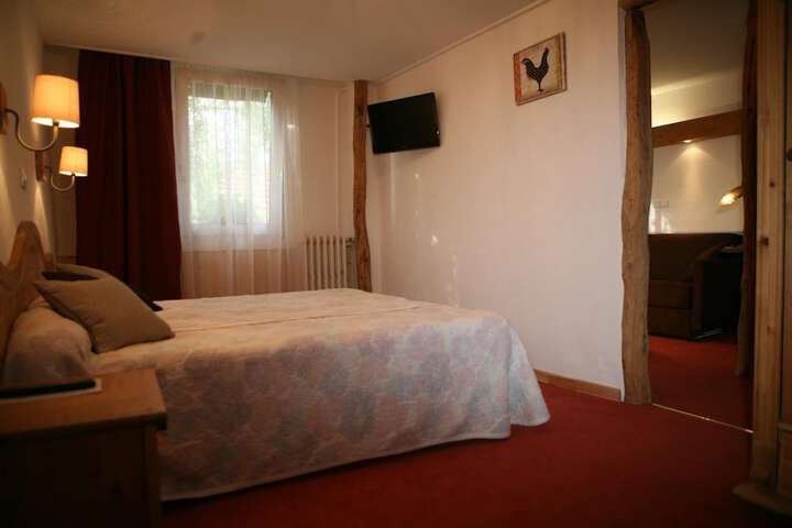 Room 10 of 42