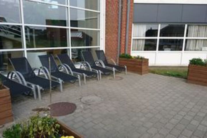 Sundeck 68 of 70