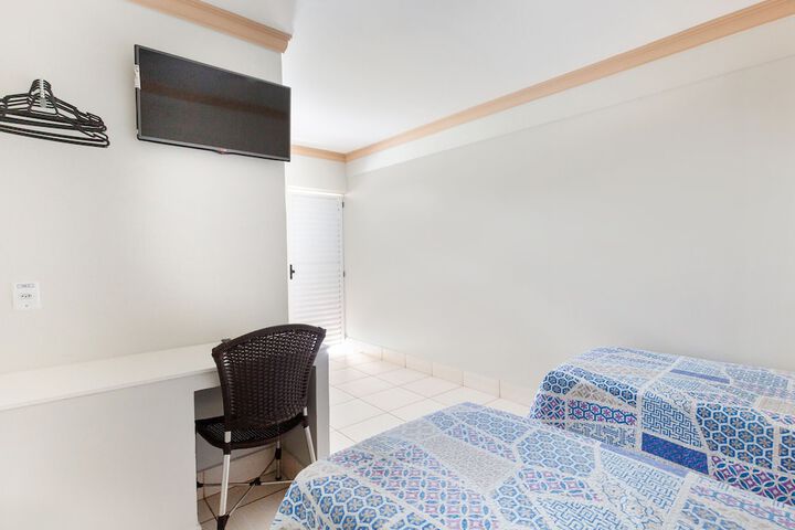 Room 12 of 35