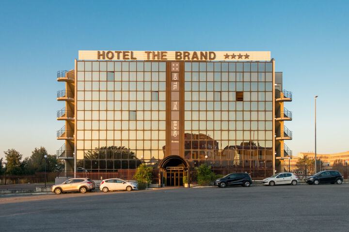 Hotel 52 of 54
