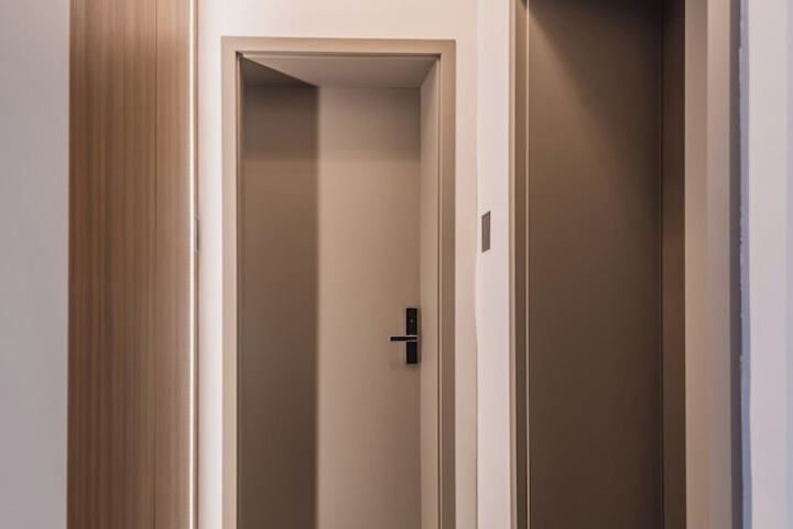 Room 110 of 208