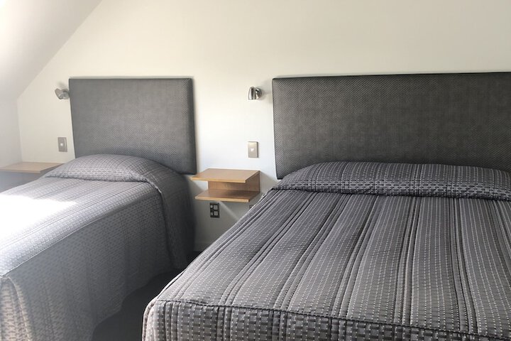 Room 11 of 37