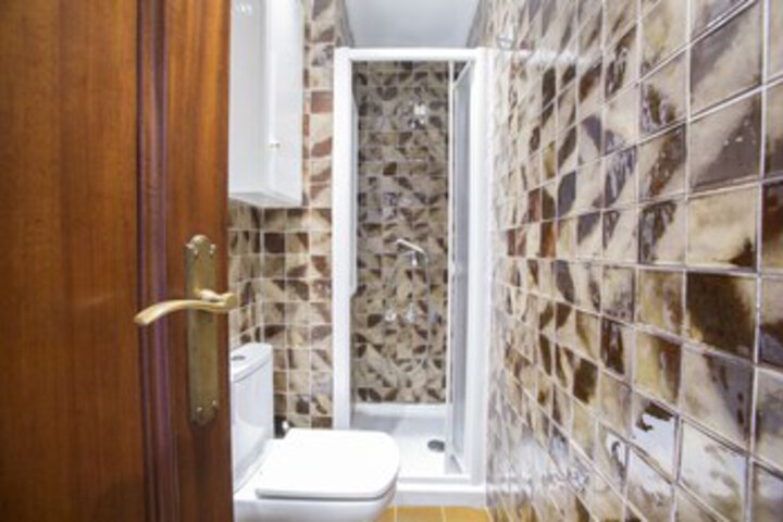 Room 2 of 14