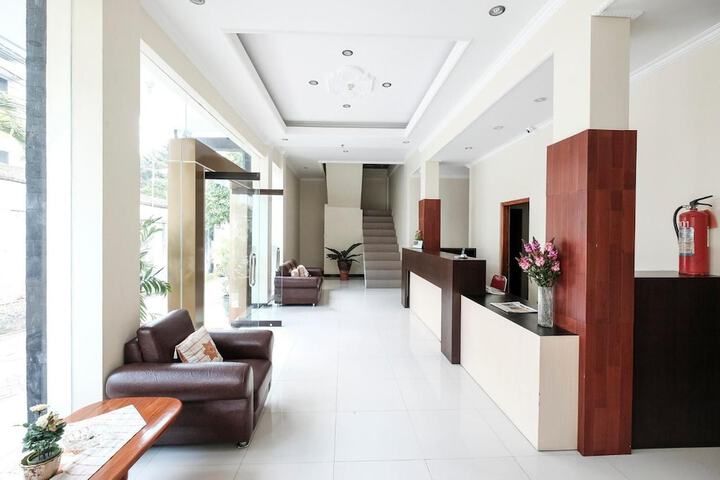 Hotel Interior 4 of 38