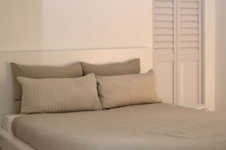 Room 4 of 64