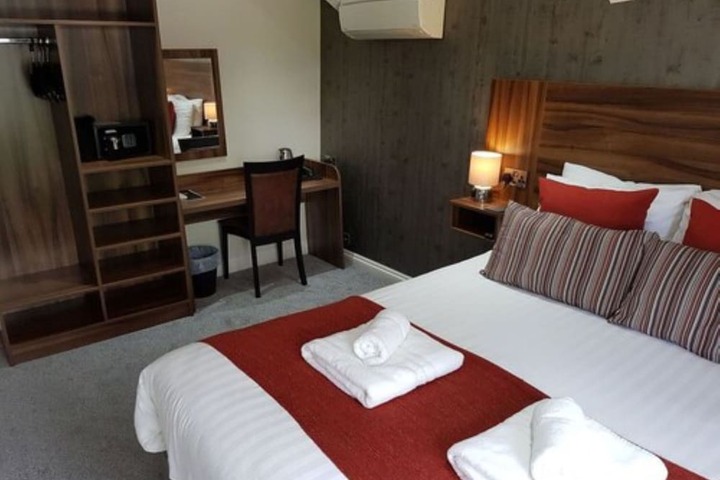 Room 27 of 56