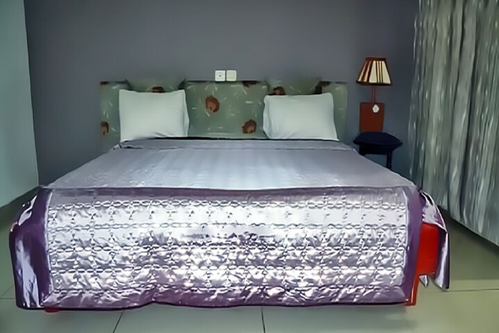 Room 7 of 20