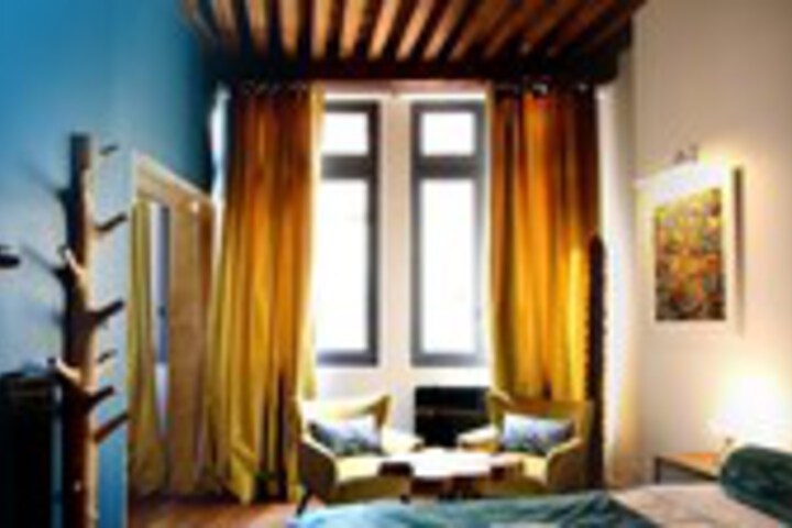 Room 10 of 13