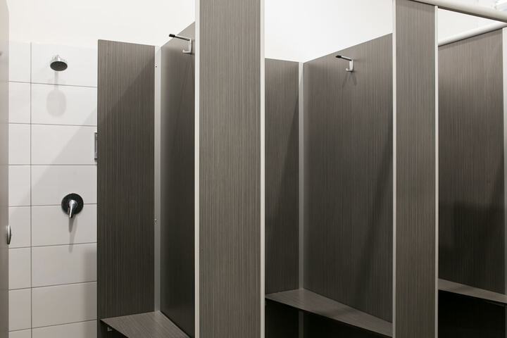 Room 13 of 35