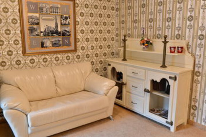 Room 30 of 48
