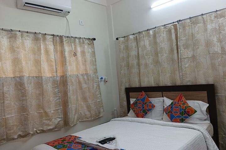 Room 9 of 14