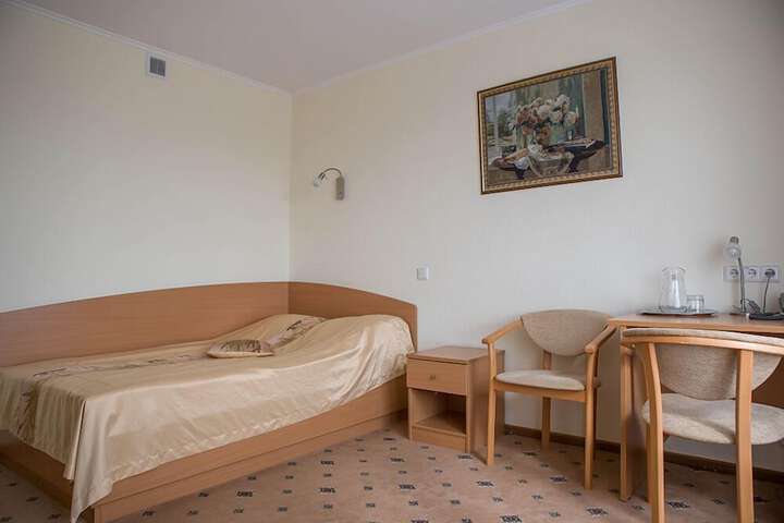 Room 48 of 122