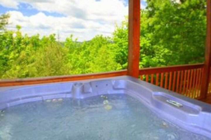 Hot Tub 12 of 26