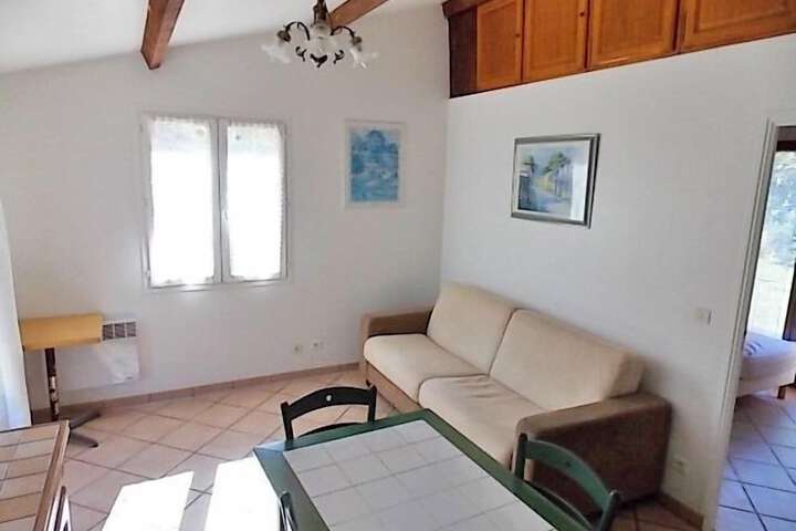 Room 4 of 51