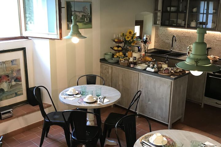 Breakfast/Coffee Service 20 of 35