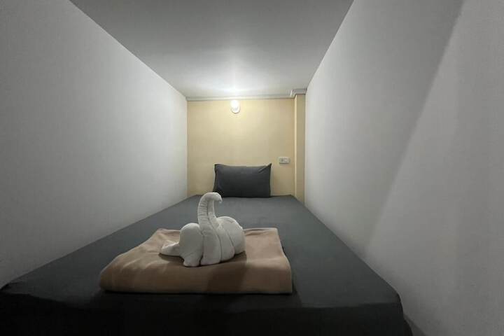 Room 17 of 39