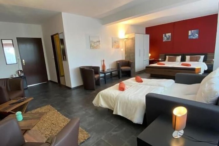 Room 52 of 72