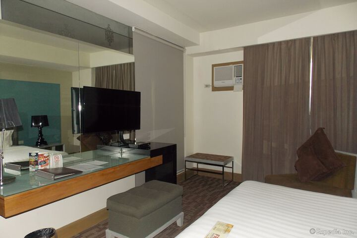 Room 10 of 67
