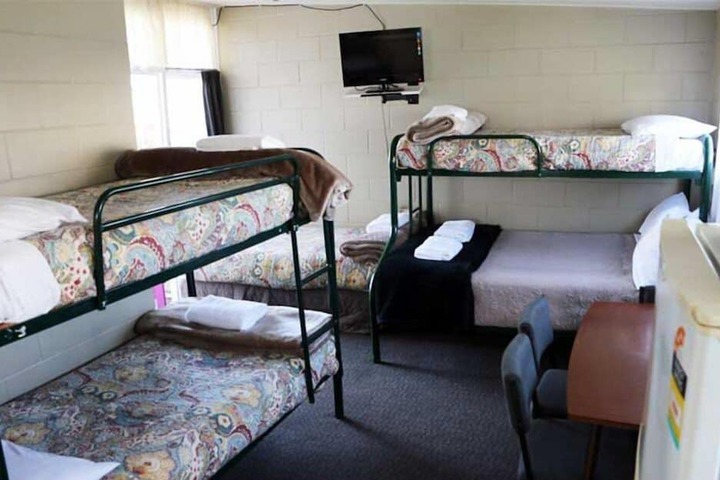 Room 5 of 6
