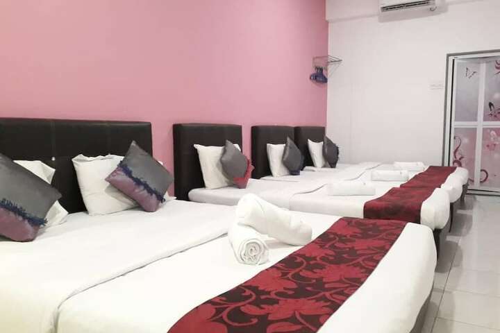 Room 12 of 27