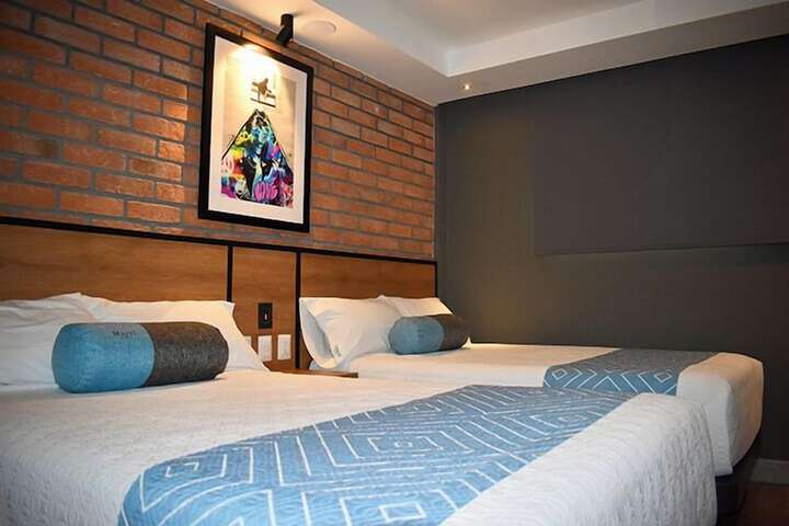 Room 12 of 35
