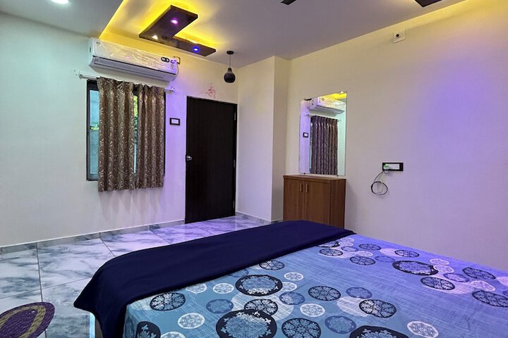 Room 15 of 28