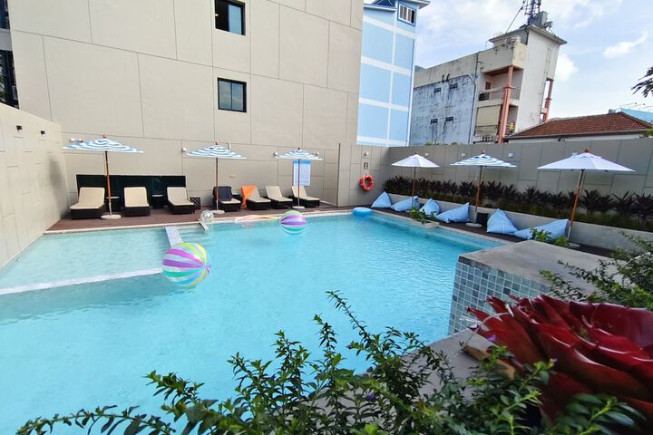 Pool 69 of 124