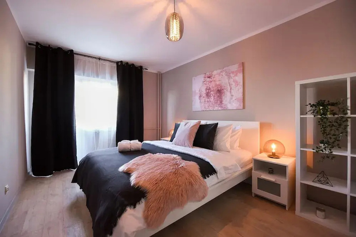 Room 2 of 16
