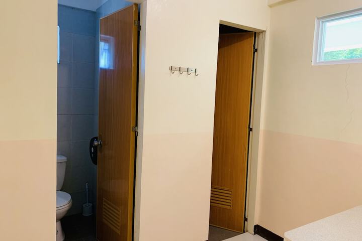Room 103 of 238