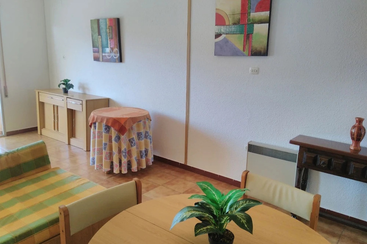 Room 8 of 13