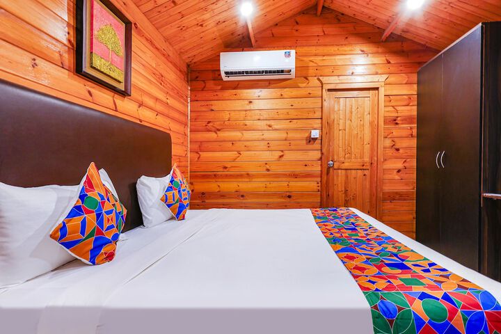 Room 15 of 27