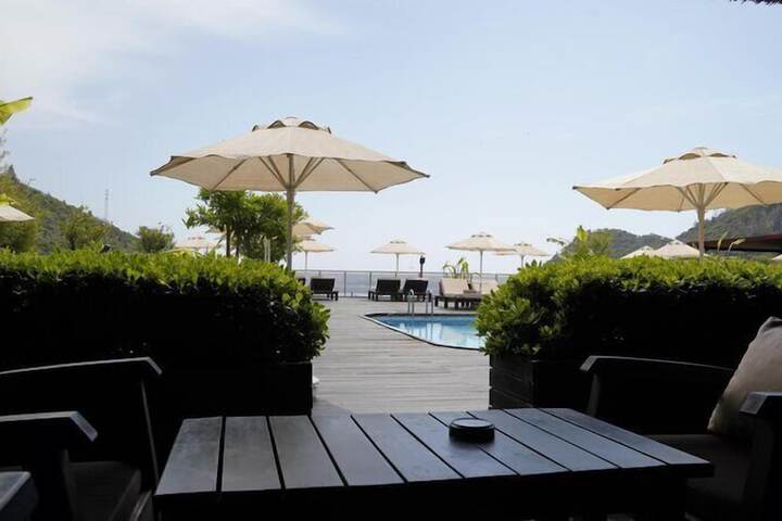 Pool 86 of 169