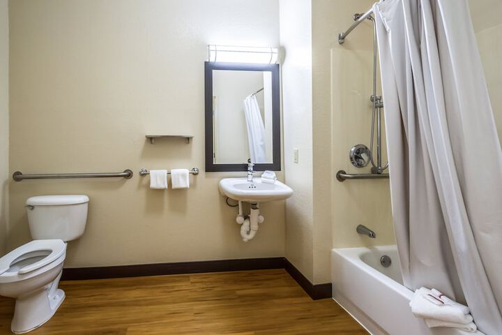 ADA Accessible Superior King (2 of 17)