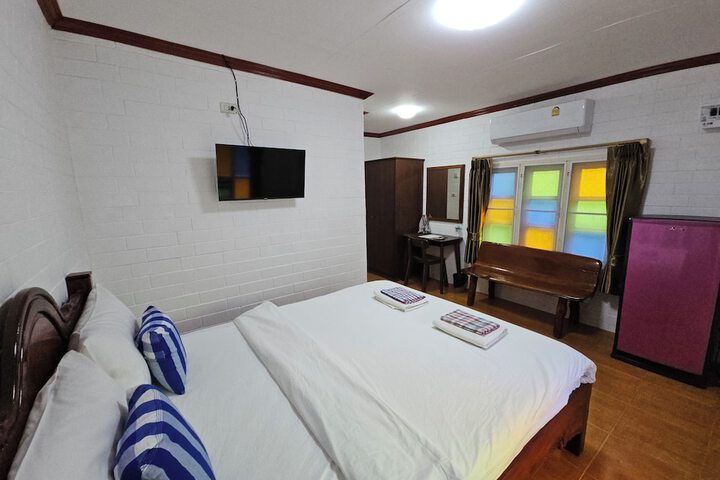 Room 27 of 92