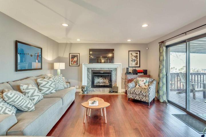 7-Bedroom Home by the Mountains in Salt Lake City, UT