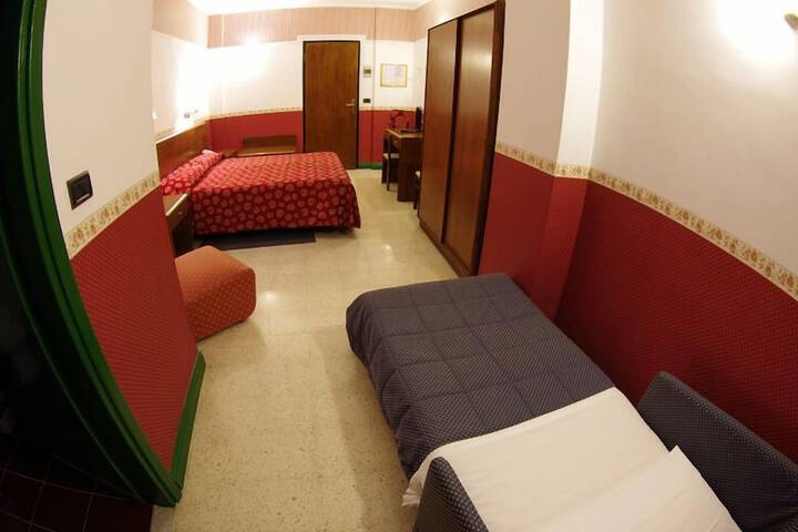 Room 17 of 59