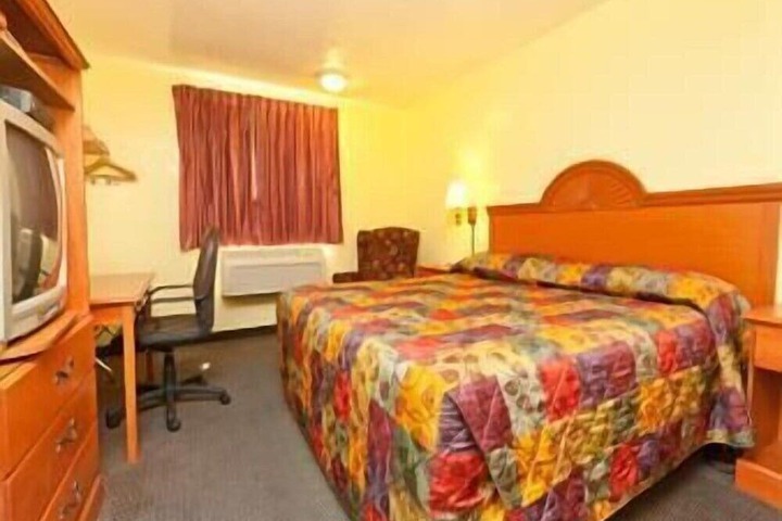 Room 17 of 74