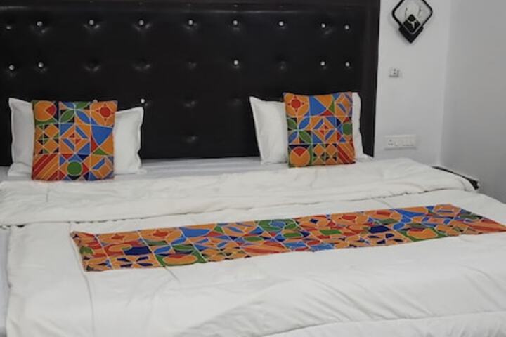 Room 3 of 24
