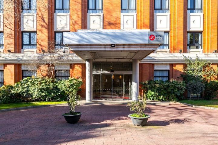 Hotel Entry