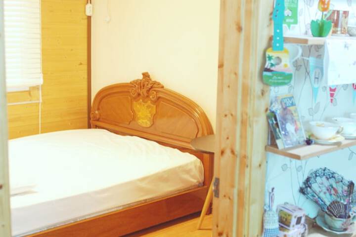 Room 8 of 47