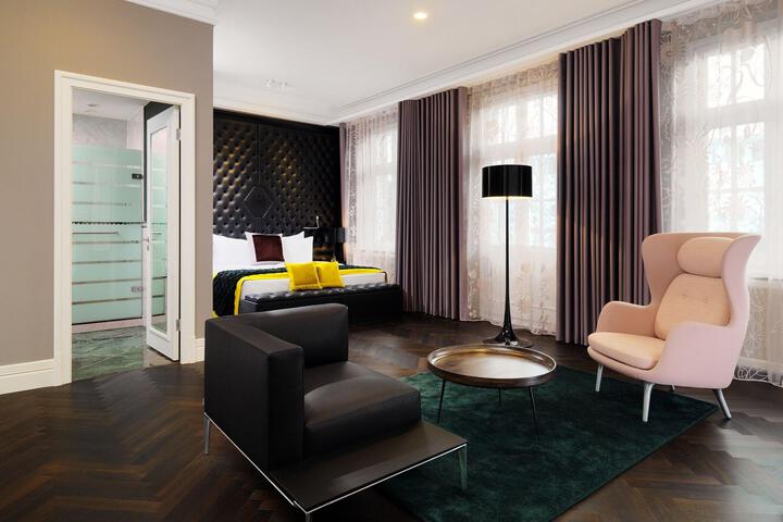 Room 10 of 85