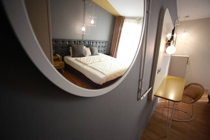 Room 16 of 75