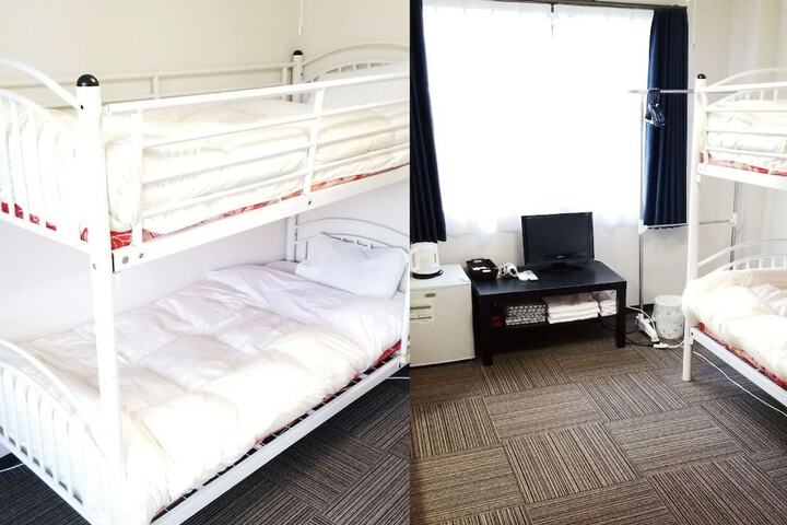 Room 11 of 24
