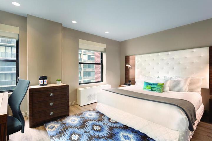 Standard Double Bed (7 of 20)