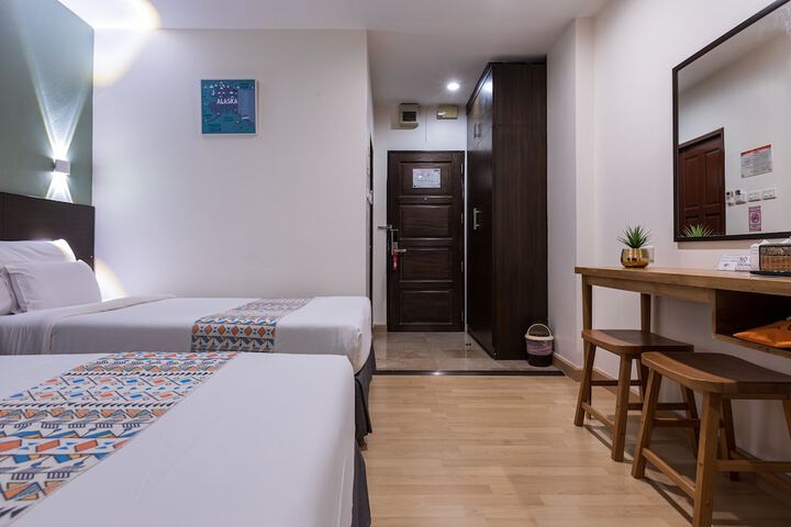 Room 11 of 29