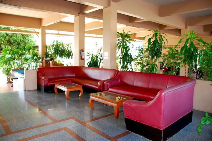 Guest Lobby