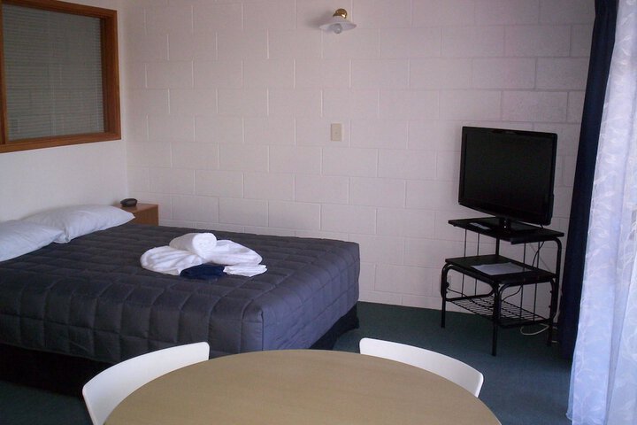 Room 10 of 27