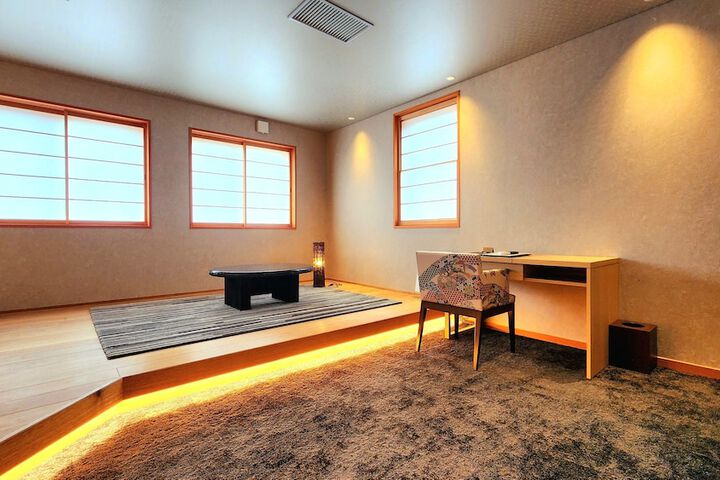Room 42 of 138