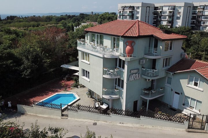 Hotel 96 of 102