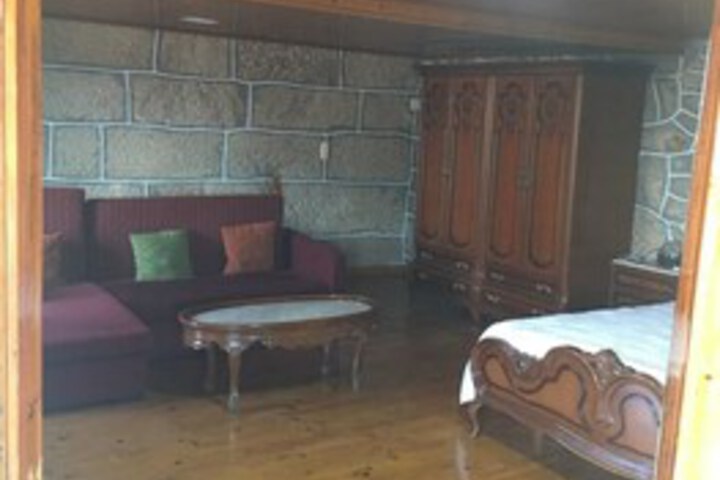 Room 61 of 244